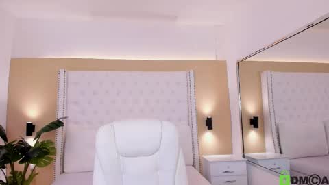 Celeste Wayne online show from February 25, 9:46 pm