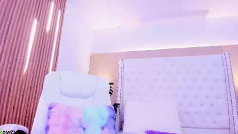Snapshot of celeste_wayne chatting on July 16, 12:27 am Celeste Wayne online show from July 16, 12:27 am