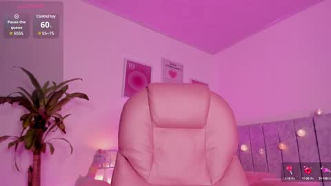 Snapshot of celestecute_ chatting on December 13, 2:54 am Celeste   INSTAGRAM Celestecute 01 online show from December 13, 2:54 am