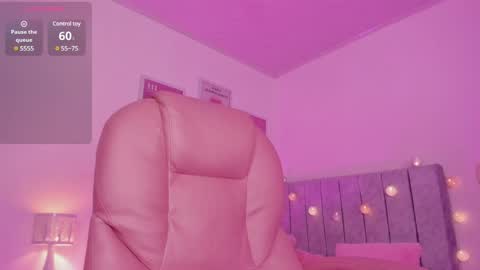 Snapshot of celestecute_ chatting on December 23, 1:40 am Celeste   INSTAGRAM Celestecute 01 online show from December 23, 1:40 am