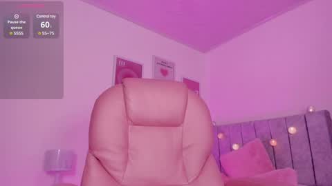 Snapshot of celestecute_ chatting on December 29, 4:38 am Celeste   INSTAGRAM Celestecute 01 online show from December 29, 4:38 am