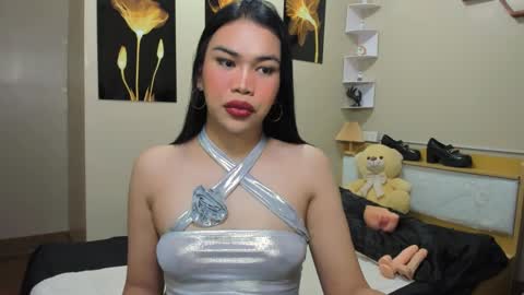 celestinaxisabella online show from April 3, 12:47 pm