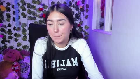 Snapshot of celestinepurple chatting on December 2, 8:11 pm Celestineeeeee online show from December 2, 8:11 pm