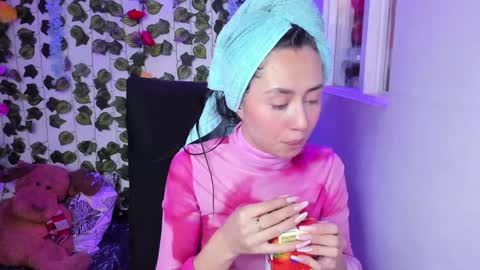 Snapshot of celestinepurple chatting on December 5, 8:55 pm Celestineeeeee online show from December 5, 8:55 pm