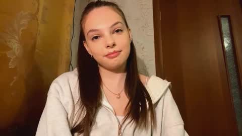 Mia online show from March 1, 4:09 pm