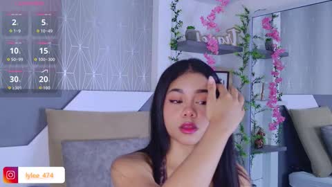 Celine online show from November 28, 3:25 pm