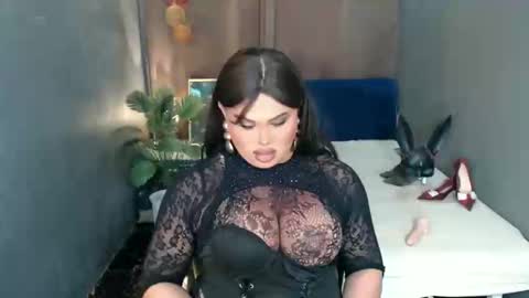 cellinekittcumerr online show from November 3, 4:30 pm