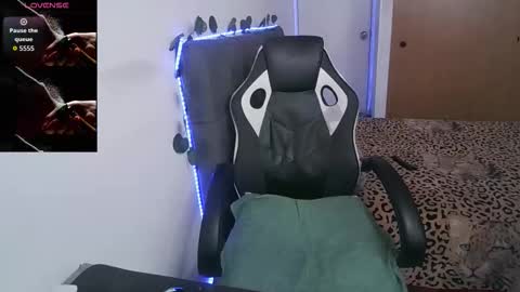 Cerso online show from November 27, 3:25 pm