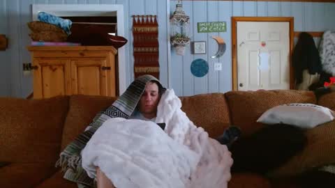 Snapshot of cguffey2284 chatting on January 4, 7:44 pm cguffey2284 online show from January 4, 7:44 pm