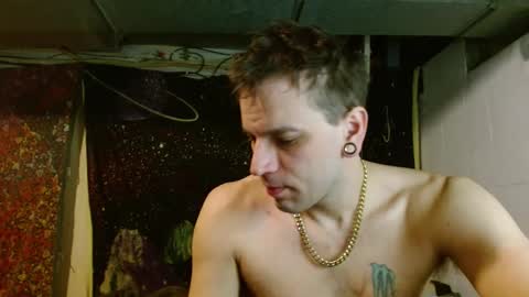 Snapshot of cguffey2284 chatting on January 25, 4:13 pm cguffey2284 online show from January 25, 4:13 pm