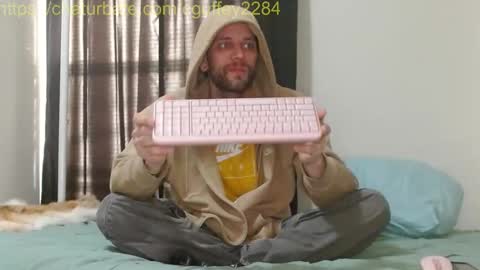 Snapshot of cguffey2284 chatting on January 15, 9:40 pm cguffey2284 online show from January 15, 9:40 pm