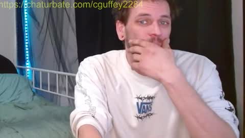 Snapshot of cguffey2284 chatting on January 18, 5:00 am cguffey2284 online show from January 18, 5:00 am