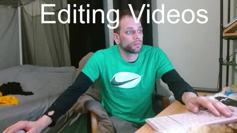 Snapshot of cguffey2284 chatting on February 5, 1:54 am cguffey2284 online show from February 5, 1:54 am