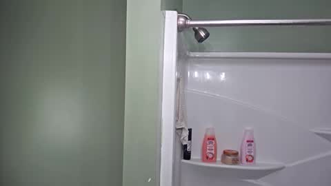 Snapshot of cguffey2284 chatting on February 19, 4:36 pm cguffey2284 online show from February 19, 4:36 pm