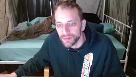 Snapshot of cguffey2284 chatting on February 20, 7:03 pm cguffey2284 online show from February 20, 7:03 pm