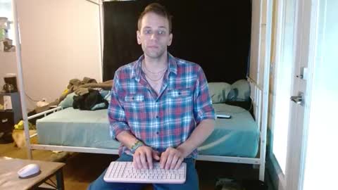 cguffey2284 online show from March 10, 6:35 pm