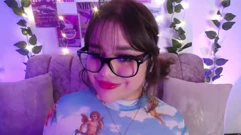 Snapshot of chaarlotte_1 chatting on February 19, 5:42 pm charlotte online show from February 19, 5:42 pm