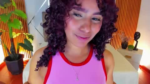 CHAARLOTTEE online show from December 18, 9:10 pm