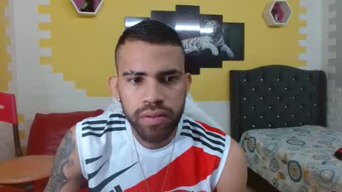 chacorta_ online show from March 25, 12:44 pm