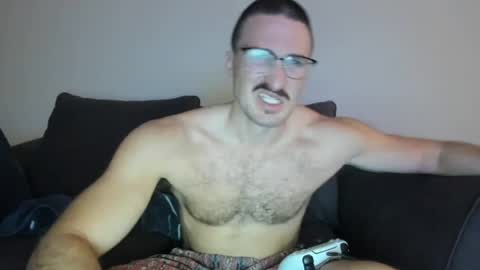 Snapshot of chadpowerz chatting on July 2, 3:34 am Lydong online show from July 2, 3:34 am