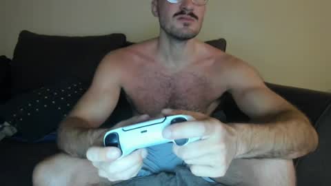 Snapshot of chadpowerz chatting on July 7, 5:32 am Lydong online show from July 7, 5:32 am