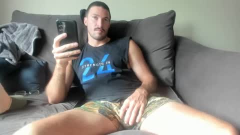 Snapshot of chadpowerz chatting on July 9, 1:04 pm Lydong online show from July 9, 1:04 pm