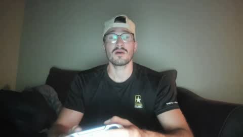 Snapshot of chadpowerz chatting on July 13, 4:04 am Lydong online show from July 13, 4:04 am