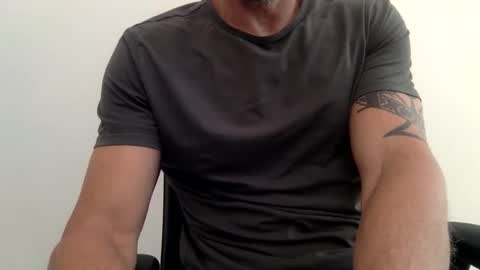 Snapshot of chagaschoo chatting on March 27, 8:08 pm Chags online show from March 27, 8:08 pm