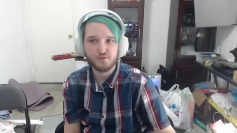 Snapshot of chainkink chatting on December 23, 2:13 am Chain Kink online show from December 23, 2:13 am