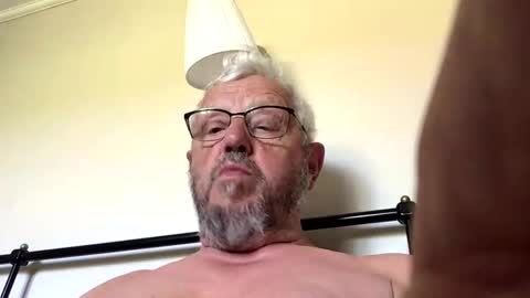 challe online show from May 27, 1:52 pm