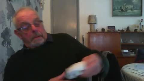 Snapshot of champers37 chatting on January 26, 10:12 am Champers online show from January 26, 10:12 am