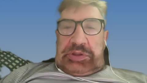 Snapshot of champsex305610 chatting on January 26, 3:17 am champsex305610 online show from January 26, 3:17 am