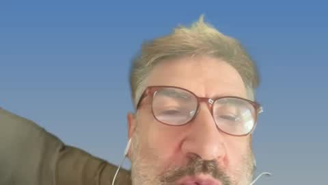 Snapshot of champsex305610 chatting on February 10, 4:41 am champsex305610 online show from February 10, 4:41 am