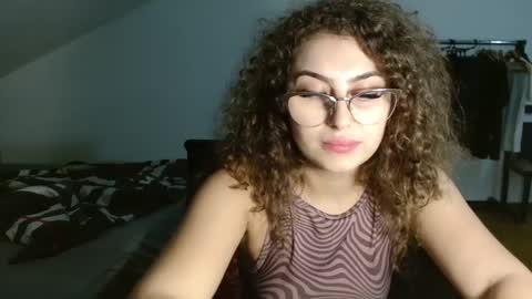 Stephanieblisss online show from February 9, 7:19 pm