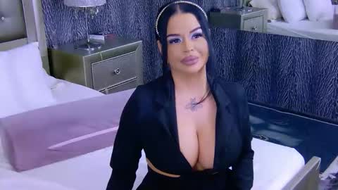 chanelledy1 online show from December 16, 3:33 am