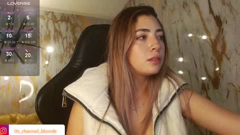 channel_blonde_a online show from January 7, 8:10 pm