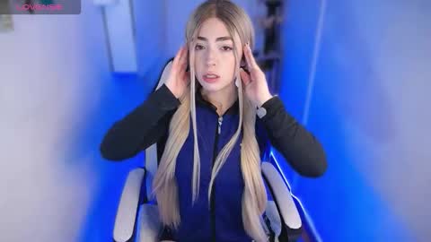 channel_blonde_a online show from November 7, 3:45 pm