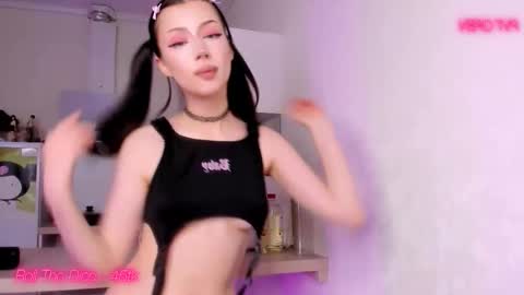 Holly online show from December 21, 10:55 am