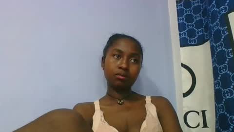 chantale483461 online show from March 5, 6:42 am