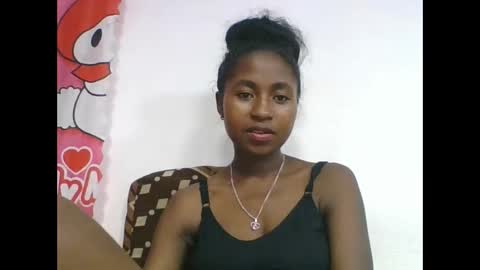 chantale483461 online show from April 26, 5:10 pm