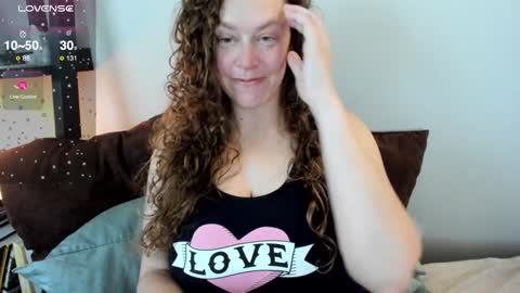 Snapshot of chantarra chatting on March 9, 6:32 pm Chantarra Chant Chanty C Lady C  please not baby babe BB or other pet names online show from March 9, 6:32 pm