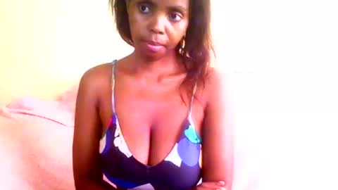 Snapshot of chante665 chatting on February 16, 7:15 am chante665 online show from February 16, 7:15 am