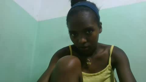 Snapshot of chanteuse655720 chatting on June 14, 3:36 pm chanteuse655720 online show from June 14, 3:36 pm