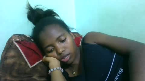 Snapshot of chanteuse655720 chatting on June 18, 9:25 am chanteuse655720 online show from June 18, 9:25 am