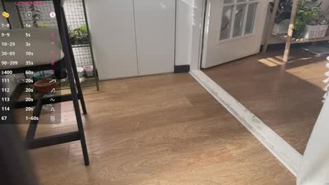 Liz online show from April 25, 1:41 pm