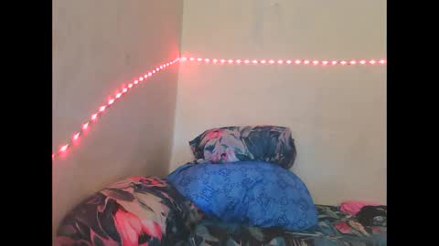 Snapshot of chanz10172 chatting on March 2, 8:43 am Zaria Vixen online show from March 2, 8:43 am