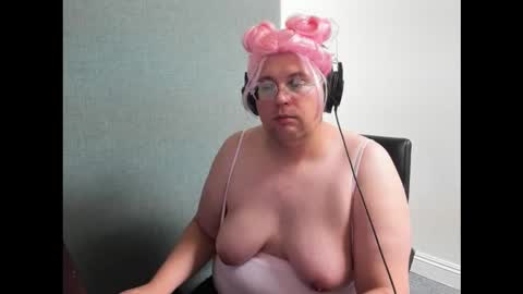 Snapshot of charisofthethreshold chatting on November 19, 10:15 am charisofthethreshold online show from November 19, 10:15 am