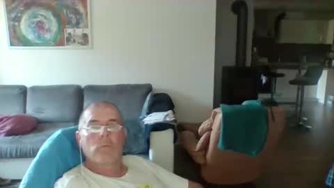 charles6064 online show from May 28, 2:47 pm