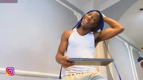 charlesbrown_ online show from December 5, 12:14 pm