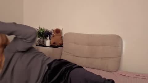 Ariel online show from February 25, 9:30 am